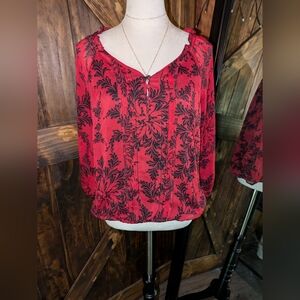 EUC New Direction Red with black flowers blouson blouse. Size large